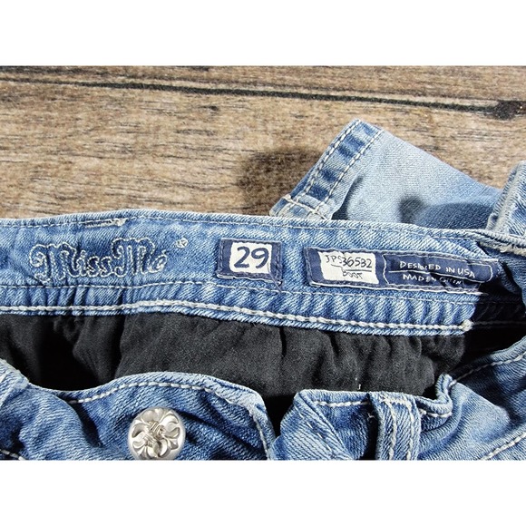Miss Me Distressed Boot Cut Rhinestone  Denim Jeans 29x34 - Picture 10 of 12